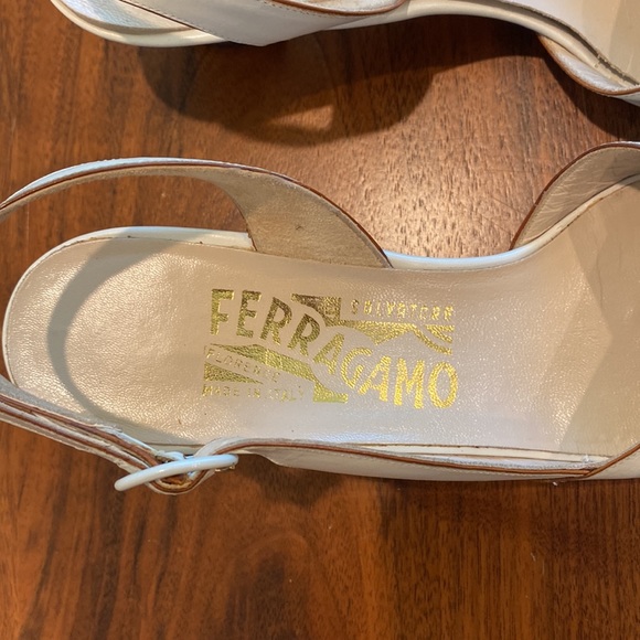 Vintage Salvatore Ferragamo Bussola Heels - Picture 4 of 9